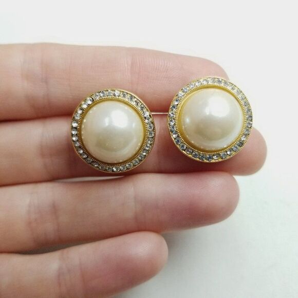 Vintage Marvella Faux Pearl and Rhinestone Halo Stud Earrings, Classic Classy - Picture 5 of 7